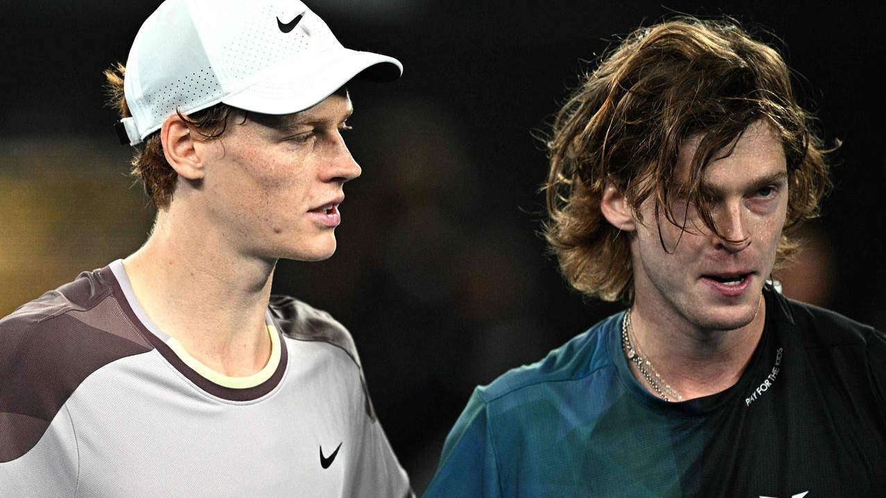 Jannik Sinner e Andrey Rublev no Aberto da Austrália 2024